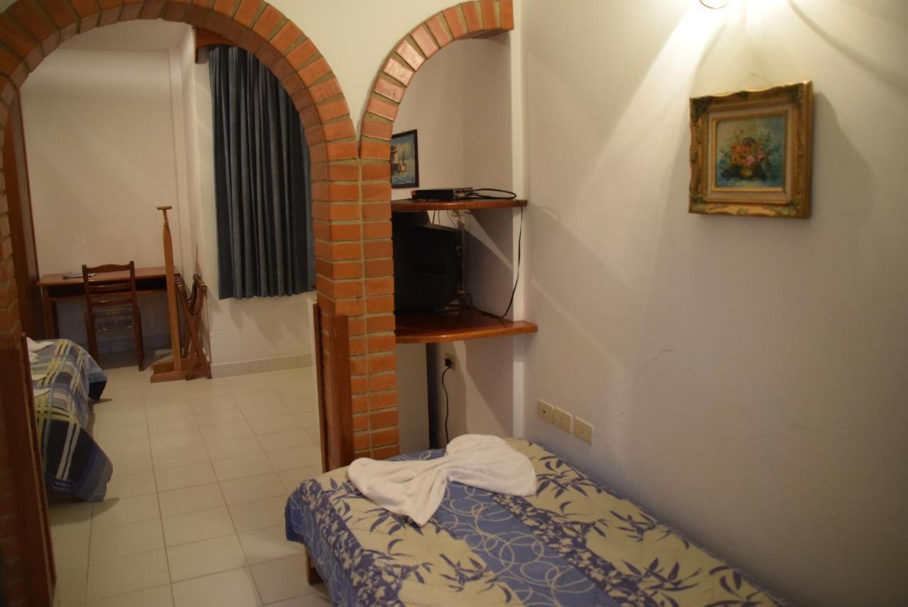 Hotel Portal Del Sol Асунсион Екстериор снимка