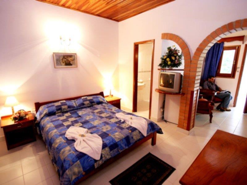 Hotel Portal Del Sol Асунсион Екстериор снимка