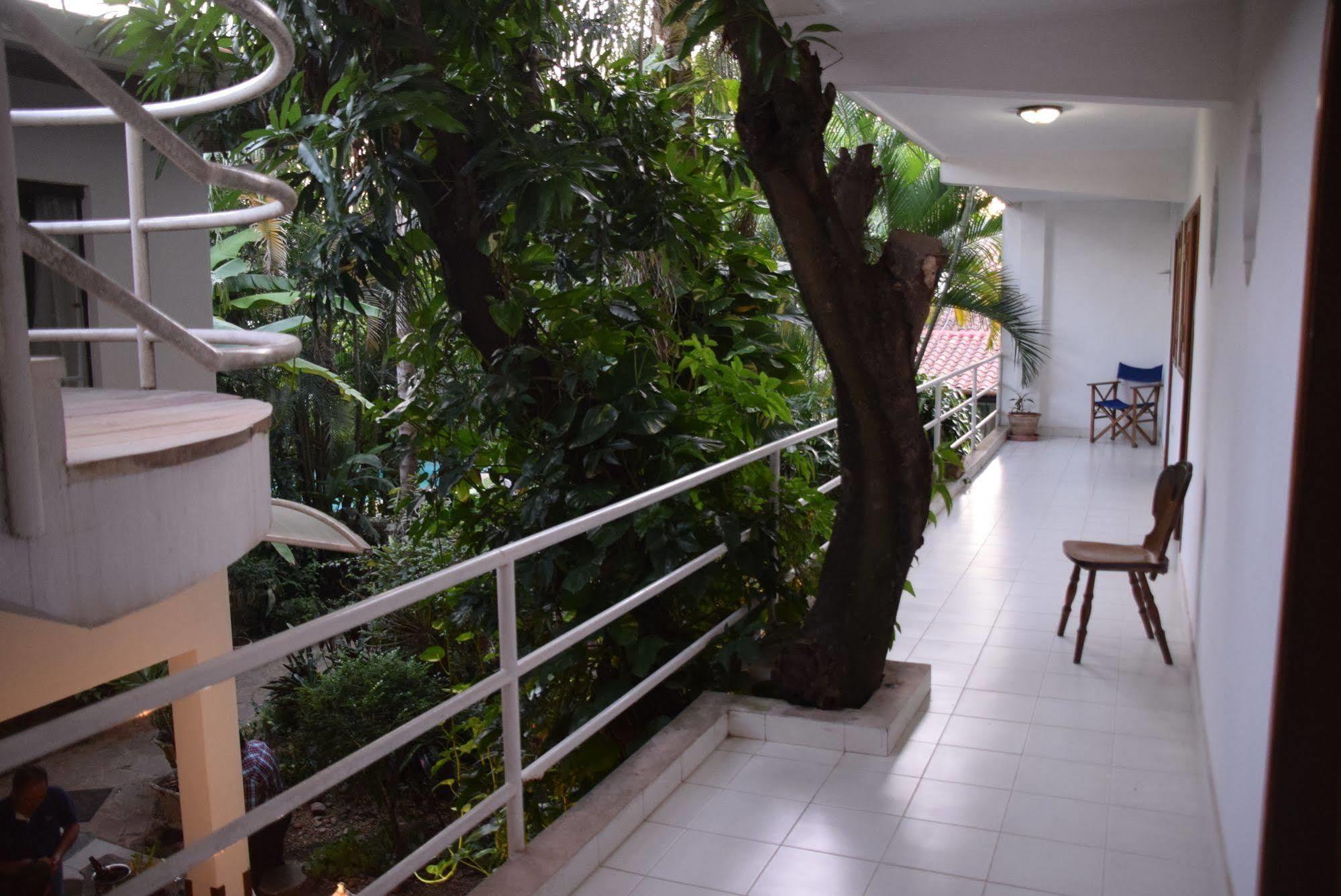 Hotel Portal Del Sol Асунсион Екстериор снимка